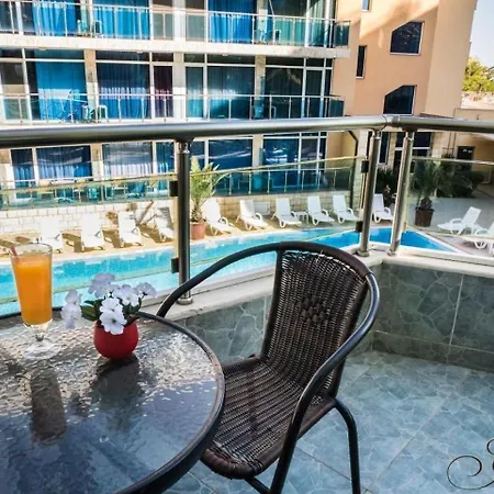 ホテル Family Complex Gallery - Sunny 3*