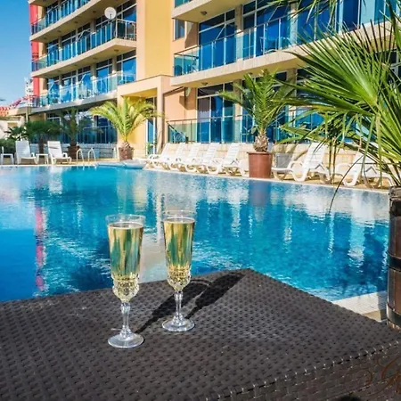 Family Complex Gallery - Sunny 3*