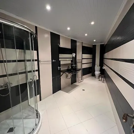 ホテル Family Complex Gallery - Sunny 3*