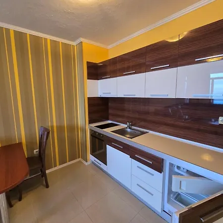 ホテル Family Complex Gallery - Sunny 3*